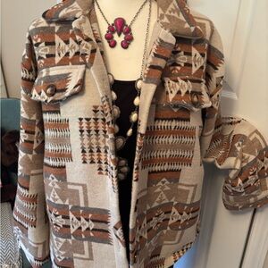 Western shacket. Button closure.